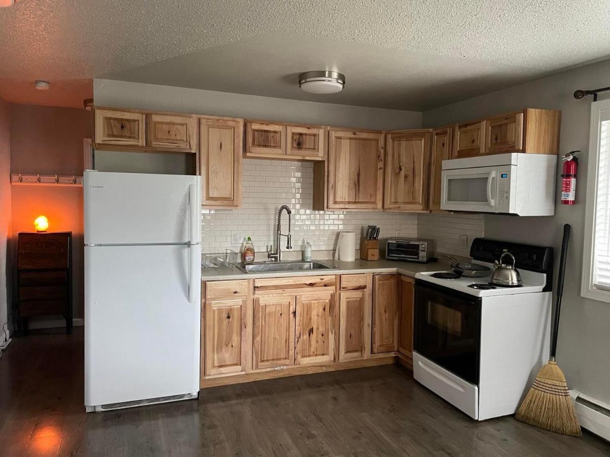 Nightshade Bnb Anchorage Ngoại thất bức ảnh