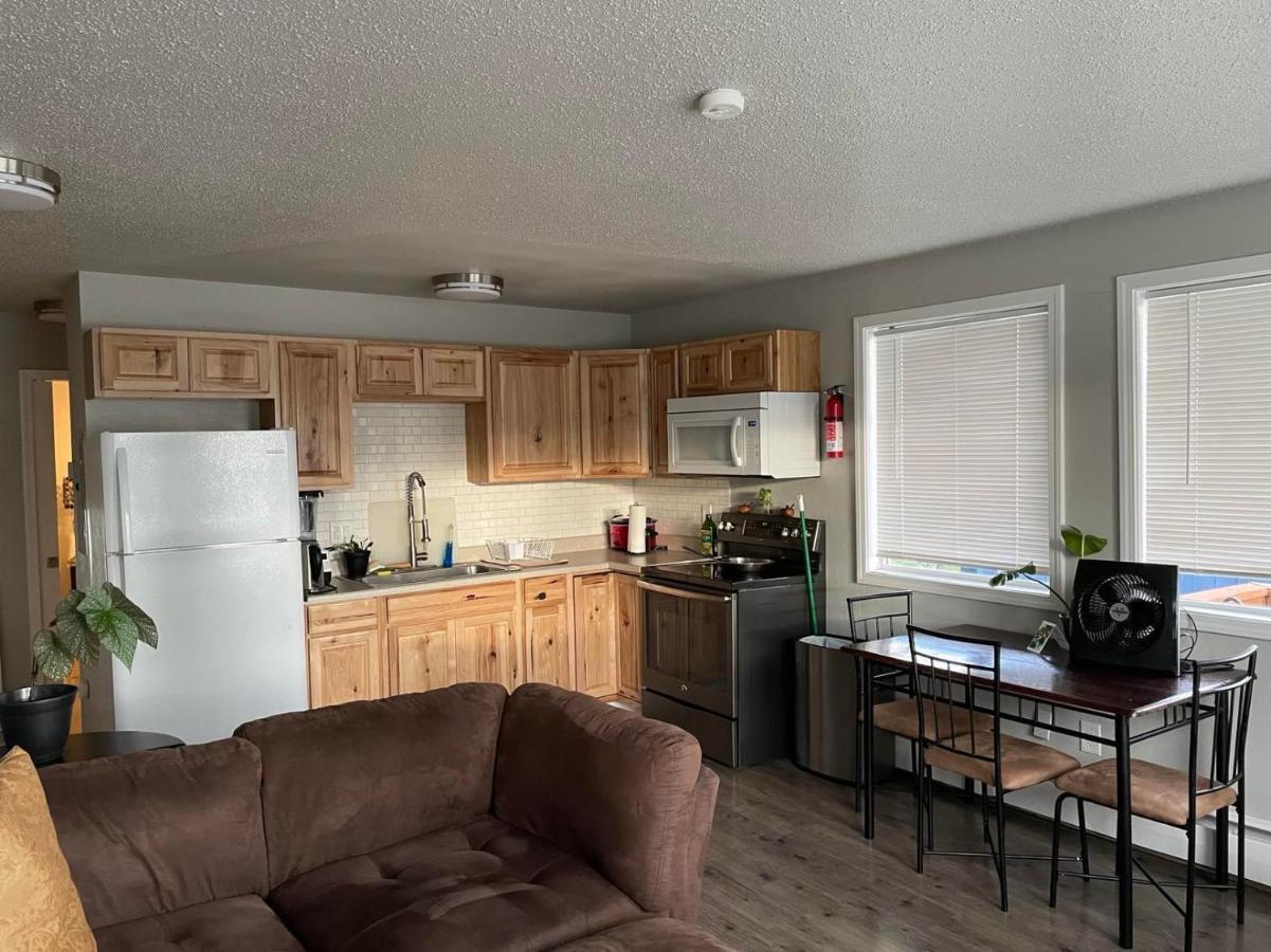 Nightshade Bnb Anchorage Ngoại thất bức ảnh